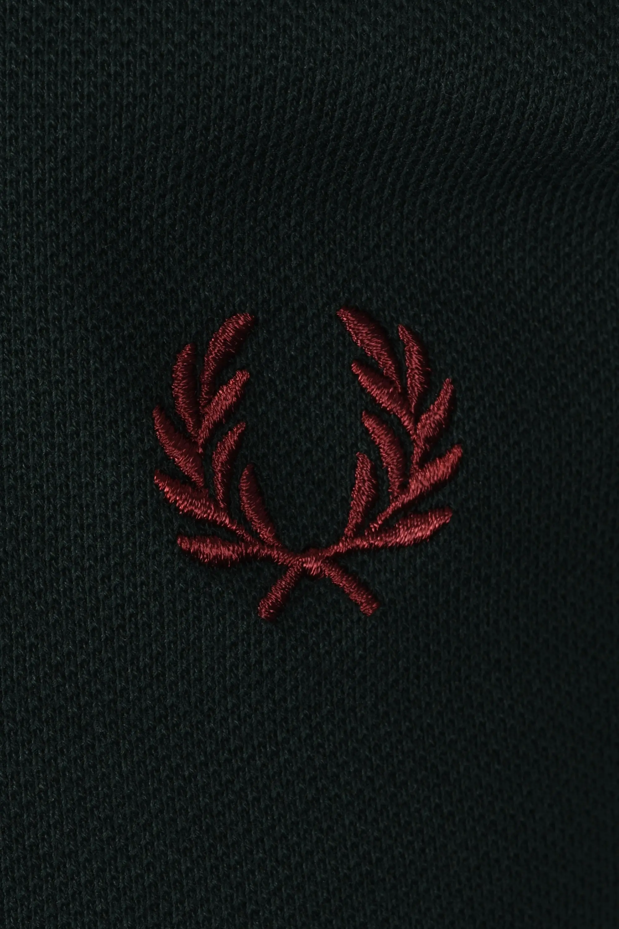 FRED PERRY TWIN TIPPED POLO GRASSROOT/STOCKPORT BLUE/OXBLOOD - Image 3